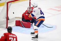 No milestone against the Islanders this time: New York tops Caps 3-1, keeps Ovechkin at 899