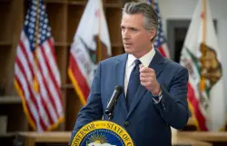 Governor signs bill letting relatives care for children if parents are deported